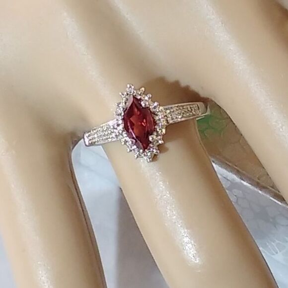 Garnet Marquise Ring Sterling Silver Size 7 - Picture 3 of 8